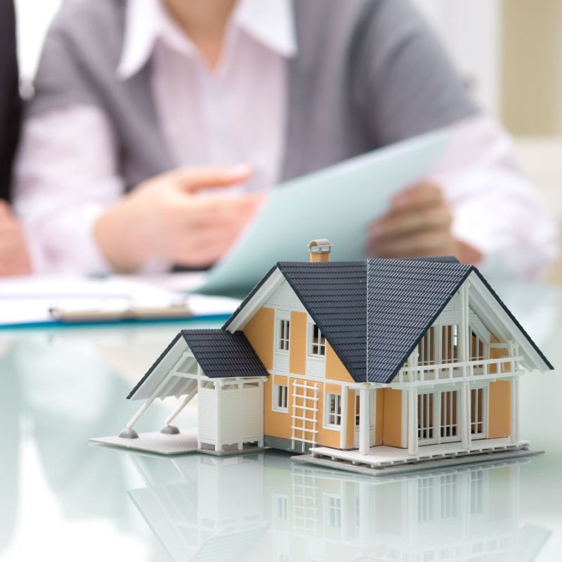 Couple negotiating division of assets